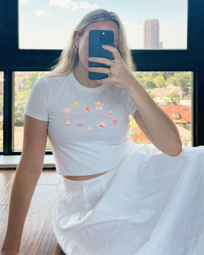 Peach Scattered Seashell White Cropped Tee